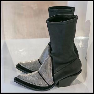 🄷&🄼 Studio Leather Boots  with Metal Detail Size 40